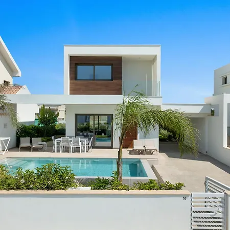 Serenity Waves 26 Villa