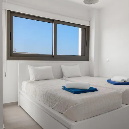 Serenity Waves 26 לרנקה