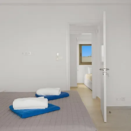 Serenity Waves 26 Larnaca