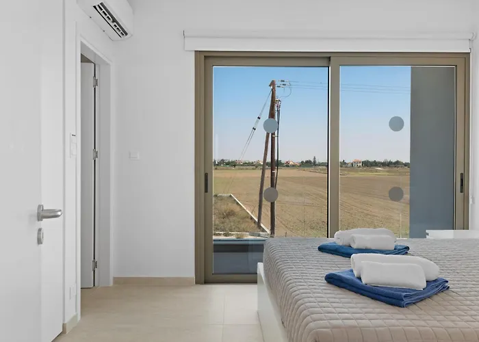 Serenity Waves 26 Larnaca