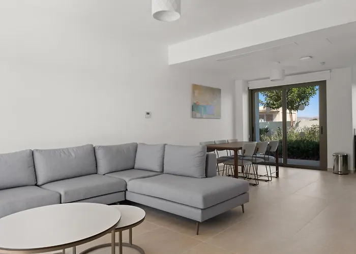 Serenity Waves 26 Vila Larnaca